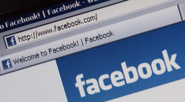 Facebook convirtió este día a miles de sus usuarios en stalkers por error. Imagen: Getty Images.