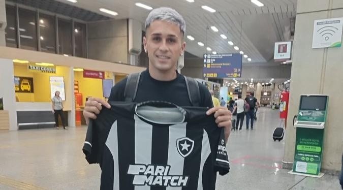 Foto interna: Foto: Reprodução/Twitter do Botafogo - Diego Hernández jogará pelo Botafogo no segundo semestre