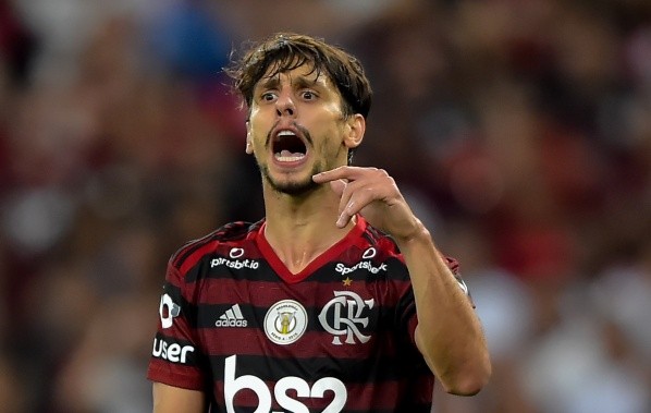 Rodrigo Caio pode estar de saída do Flamengo - Foto: Thiago Ribeiro/AGIF