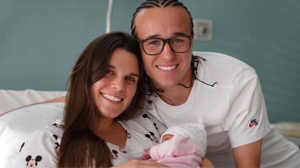 Antonella y Diego, en el nacimiento de su hija.