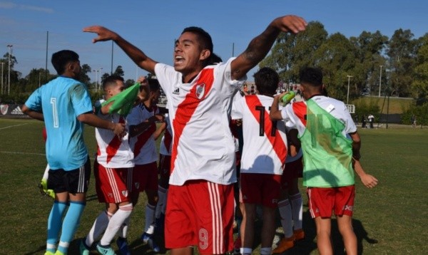 Jugando para la Sexta, le marcó un gol a Boca en el año 2019 y así lo festejó. (Foto: Prensa River)