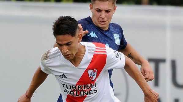 El colombiano Londoño Bedoya es el goleador del equipo con nueve tantos. (Foto: Prensa River).