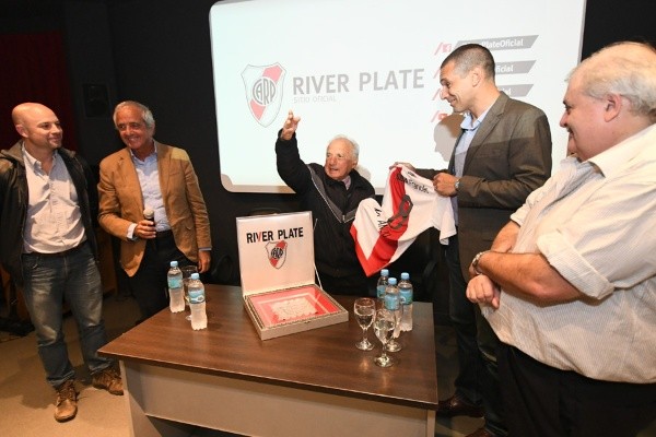 Martín Pando fue homenajeado por River en 2017. (Foto: Prensa River).
