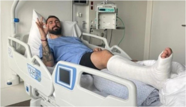 Pratto subió una foto a sus redes sociales luego de la operación en la pierna (Instagram Lucas Pratto)