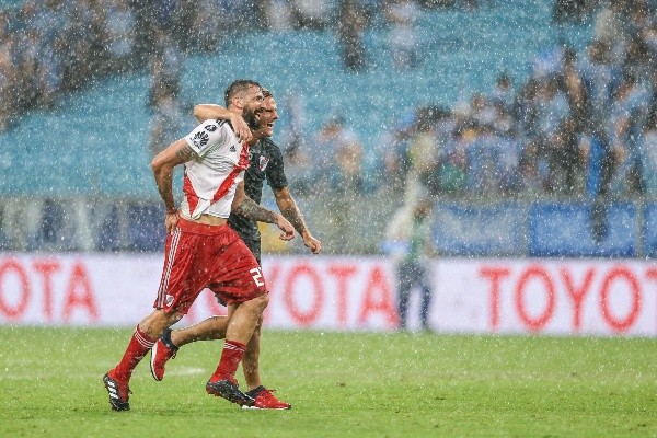 El Oso celebra en Porto Alegre la victoria ante Gremio, era el pase a la final. (Foto: Getty).