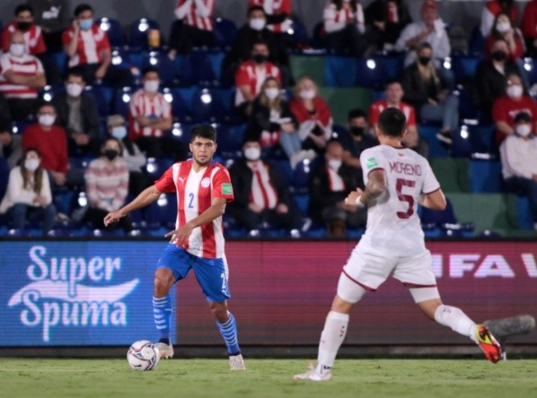 Rojas disputó 80 minutos en el triunfo de Paraguay. (Foto: @Albirroja).