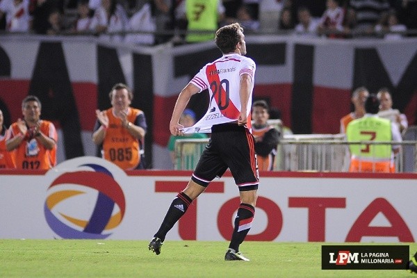 Pezzella disputó 60 partidos con la camiseta de River y marcó cuatro goles.