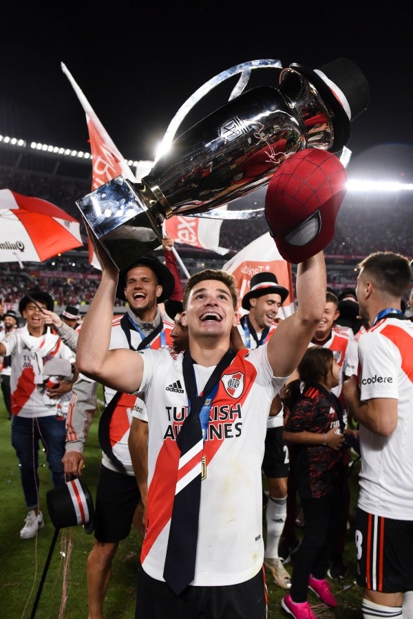 Julián celebra la obtención de la Liga Profesional. (Foto: Getty).