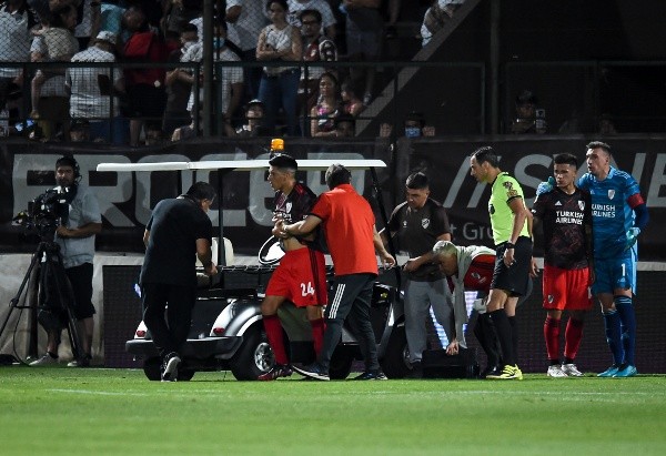 El momento de la lesión de Enzo contra Platense en Vicente López. (Foto: Getty).