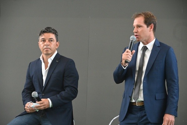 Brito y Gallardo en la presentación de los refuerzos. (Foto: Prensa River).