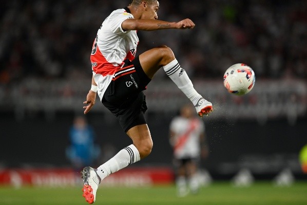 Herrera tuvo un buen debut en el Monumental. (Foto: Prensa River).