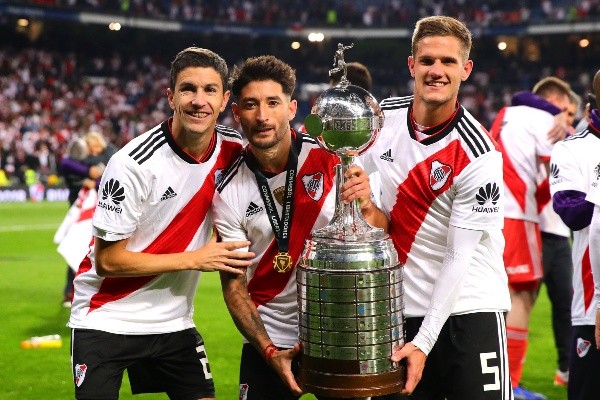 Nacho, Casco y Zuculini con la Copa Eterna. (Foto: Getty).