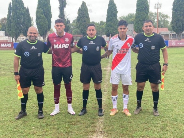 Los capitanes de la Quinta División (Foto: Cristian Rompani - Sábado Gol)