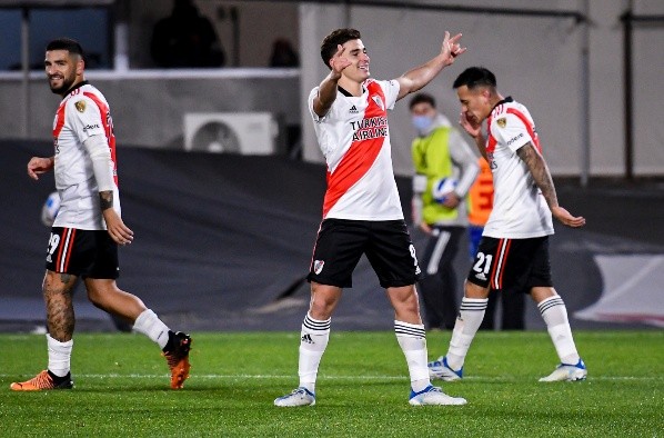 Julián hace disfrutar y festejar a la gente de River. El equipo goleó 8-1 a Alianza Lima y se acomodó como el segundo mejor puntero de la fase de grupos. (Foto: Getty).