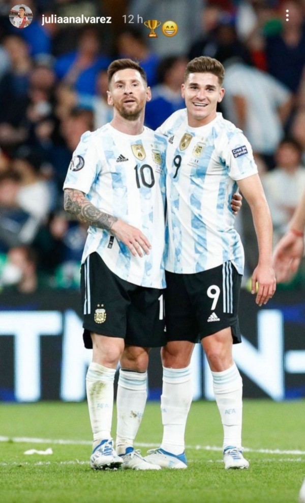 Julián celebrando con Messi en Wembley (Instagram)
