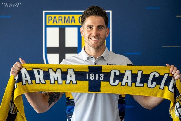 Buffón tiene competencia: Chichi firmó contrato por una temporada en el Parma.