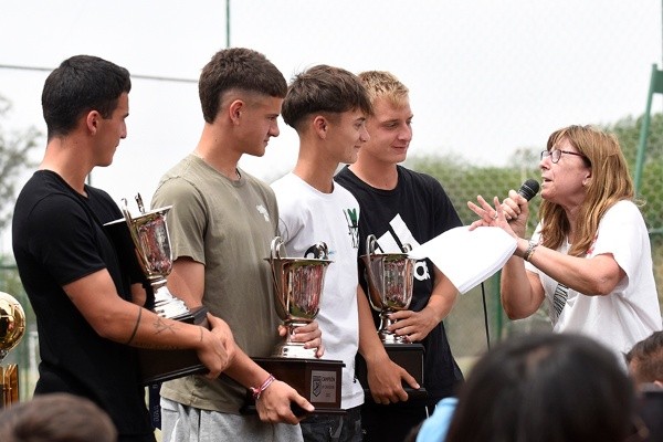 Los campeones juveniles, presentes en el evento (Foto: Prensa River)