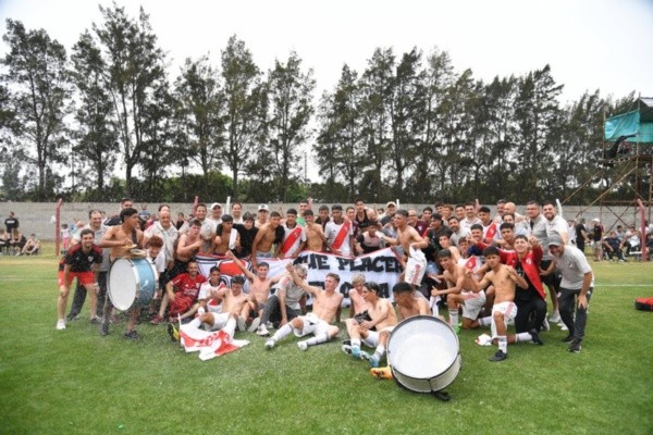 El festejo de la Octava campeona (Foto: Prensa River)