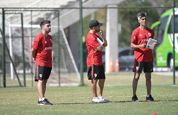 Marcelo Escudero tendrá como ayudante de campo a Pablo Fernández. (Foto: Prensa River).