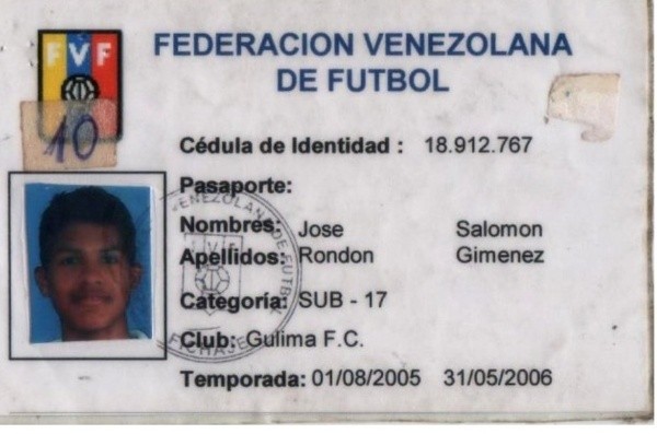 El carnet de jugador en la Selección Juvenil de Venezuela.