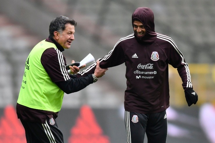 Osorio junto a Vela en un entrenamiento de la Selección Mexicana (Imago7)