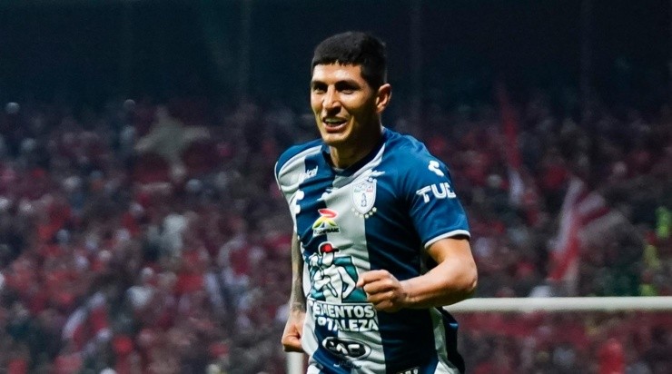 Pocho Guzmán estaría con un pie en Chivas. (Imago 7)