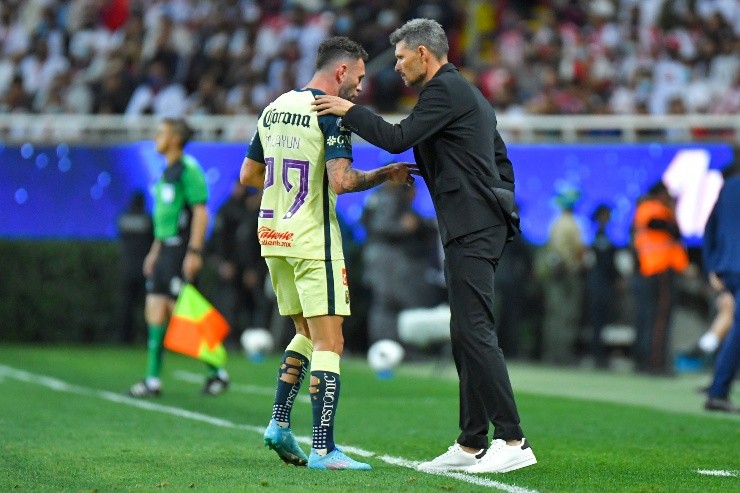 Layún es tenido en cuenta por Fernando Ortiz (Getty Images)