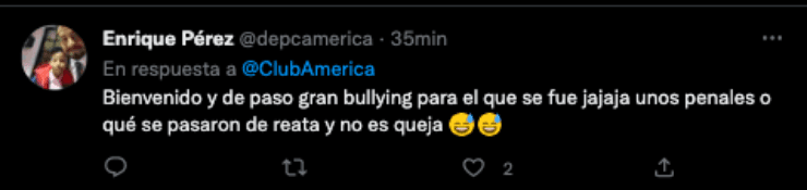 Aficionados interpretando una burla a Ochoa | Twitter