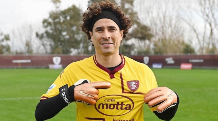 Ochoa, nuevo jugador de Salernitana. (@OfficialUSS1919)