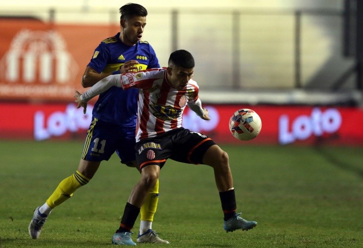 Valenzuela enfrentando a Boca Juniors (Getty Images)