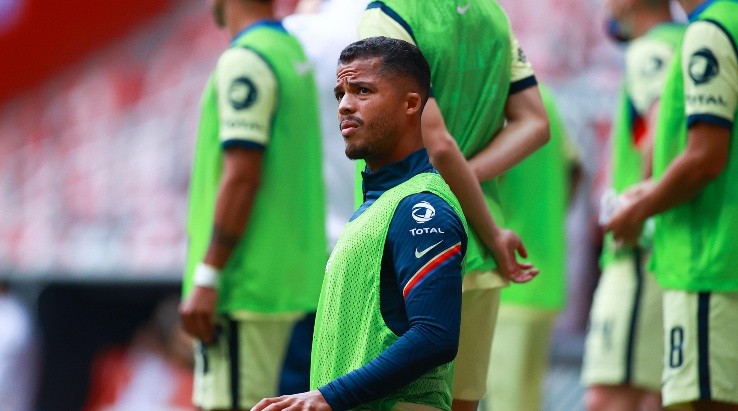 Toluca, Estado de Mexico, 25 de abril de 2021. Giovani Dos Santos, durante el partido a puerta cerrada de la jornada 16 del torneo Guard1anes Clausura 2021 de la Liga BBVA MX, entre los Diablos Rojos del Toluca y las Águilas del America, celebrado en el estadio Nemesio Diez. Foto: Imago7/Eloisa Sánchez