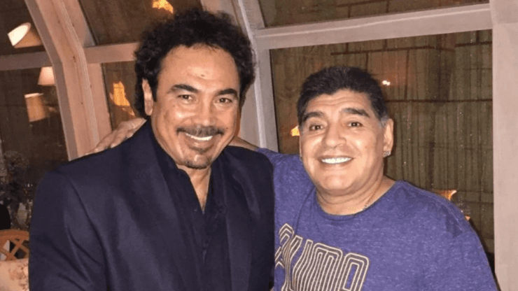 Hugo Sánchez junto a Diego Armando Maradona