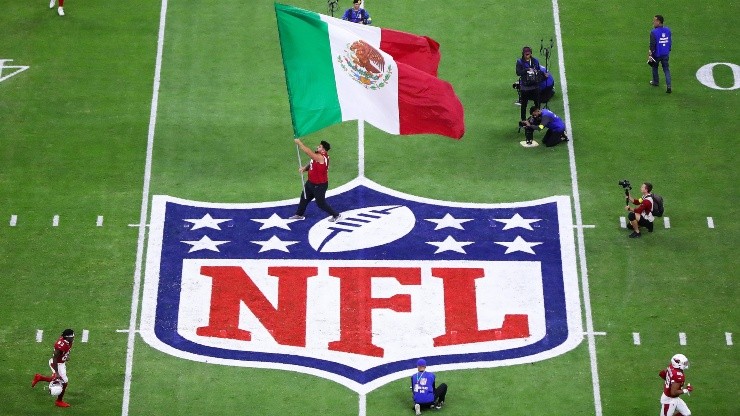Momentos previos al partido de la NFL en México 2022.
