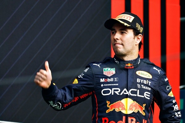 Sergio Pérez, apoyado porDavid Coulthard (Getty Images)