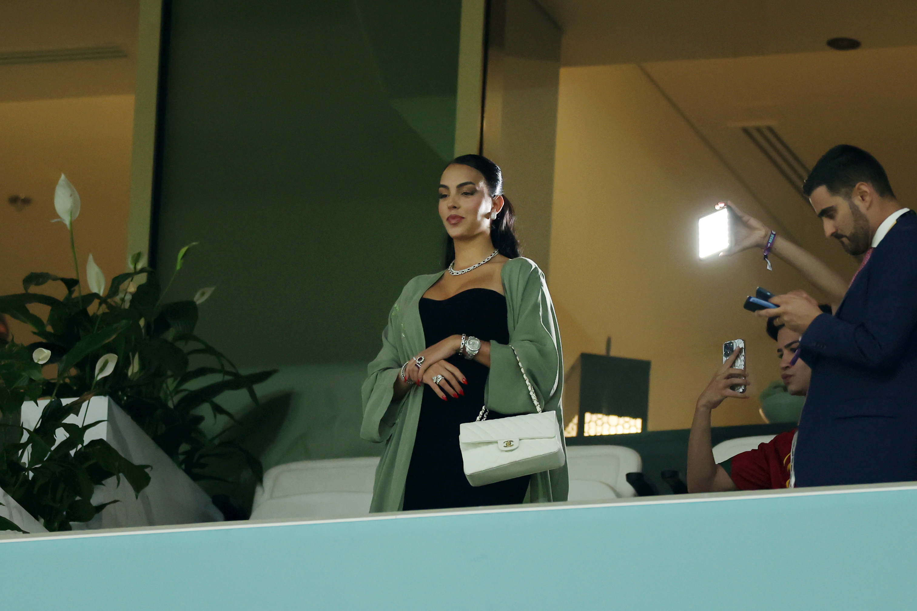 Georgina Rodríguez atacó a Fernando Santos por no poner de titular a CR7 (Getty Images)