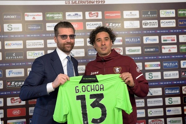 imago is entitled to issue a simple usage license at the time of provision. Personality and trademark rights as well as copyright laws regarding art-works shown must be observed. Commercial use at your own risk.