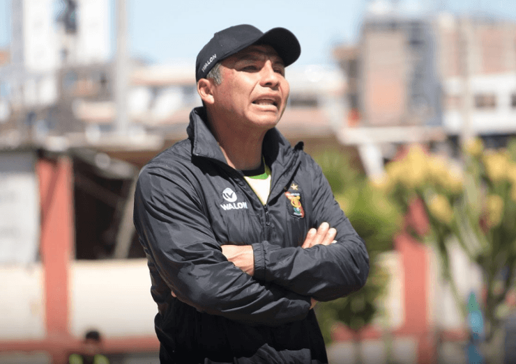 Ysrael Zúñiga, aquí como entrenador, es uno de los cinco máximos goleadores de la historia del fútbol peruano (Foto: Twitter oficial de Melgar)
