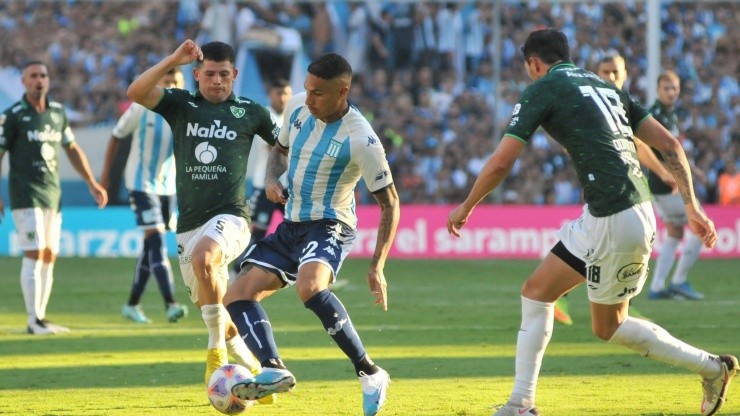 Paolo Guerrero agarró camiseta de titular en Argentina