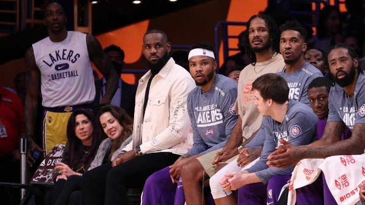 LeBron James acompañando al plantel de Los Angeles Lakers