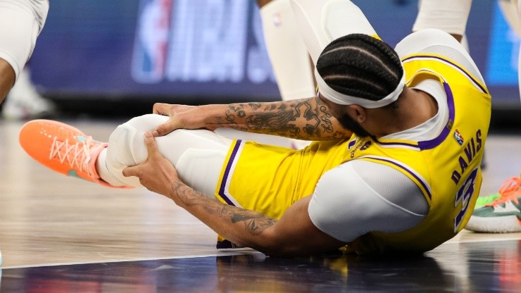 Anthony Davis se lesionó con Los Angeles Lakers
