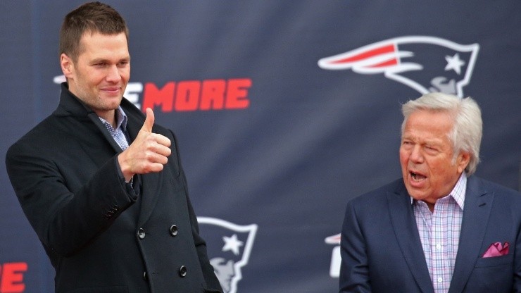 Tom Brady y Robert Kraft, propietario de New England Patriots